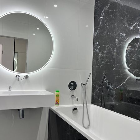 Віп Апартаменти В Районі Автовокзалужк Great House,Жк Арена,Поблизу Обласноі Лікарні Rivne Dış mekan fotoğraf